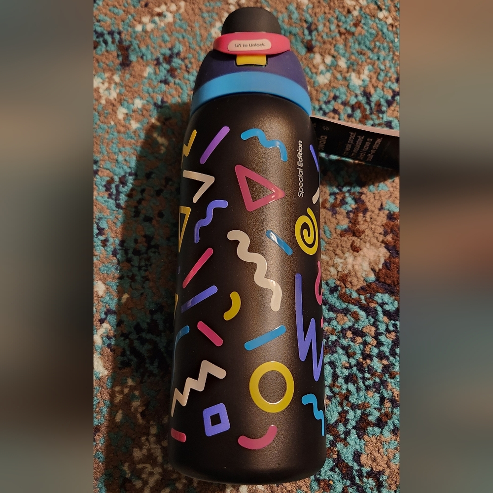NWT Limited Edition Owala Birthday Bash 32oz Tumbler